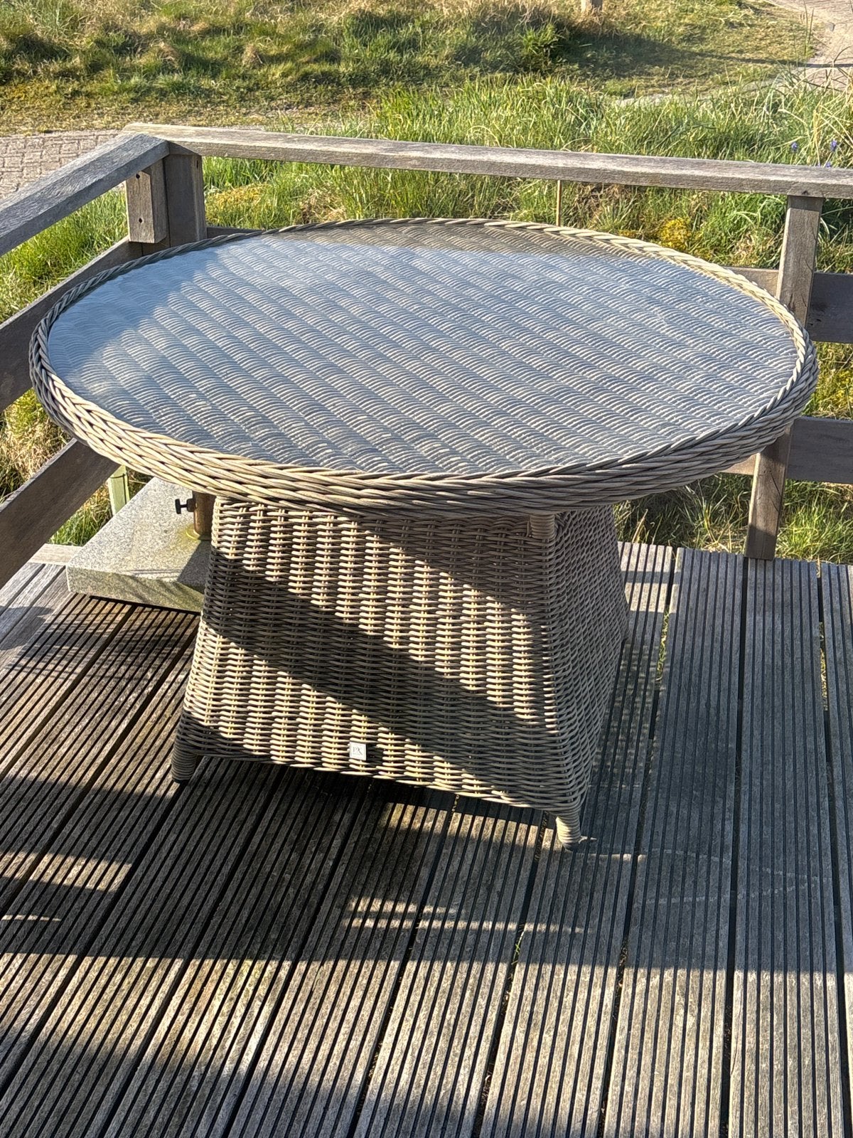 P&R Design Wicker tuintafel met glazen blad, Ophalen, -, -, Rond