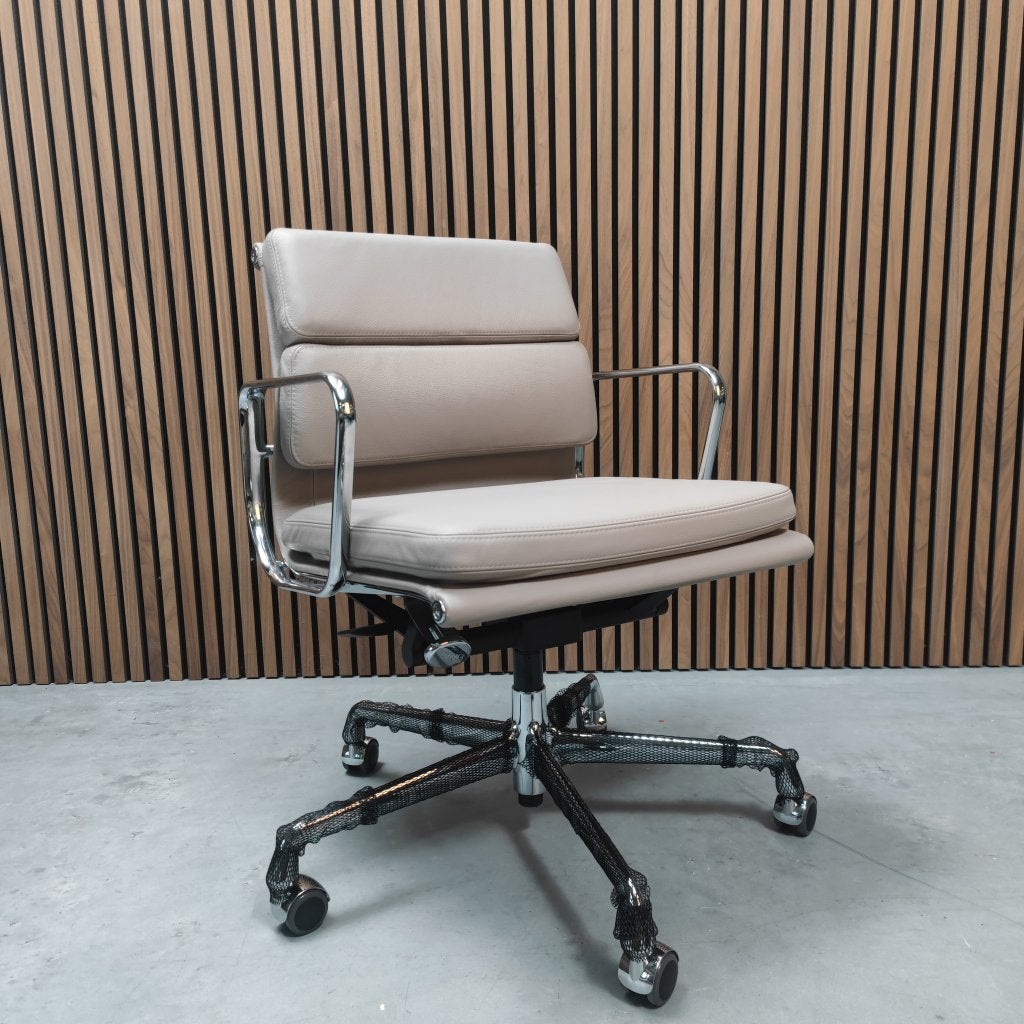 Vitra EA 217 Bureaustoel Sand, Antiek en Kunst, Ophalen of Verzenden