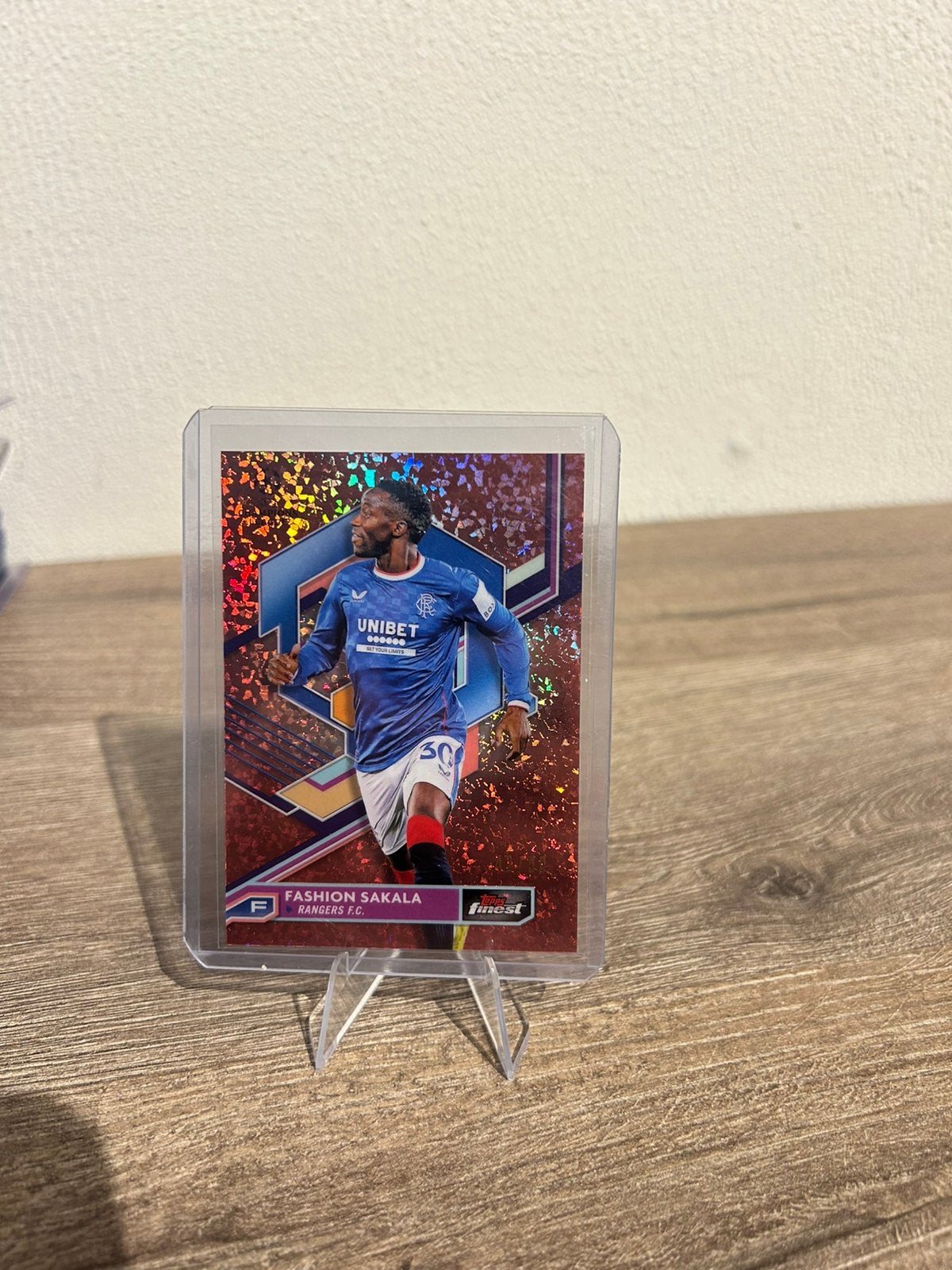 Fashion Sakala 2022-23 Topps Finest UCL #144 Bronze /50, Ophalen of Verzenden, Zo goed als nieuw, Buitenlandse clubs, Poster, Plaatje of Sticker
