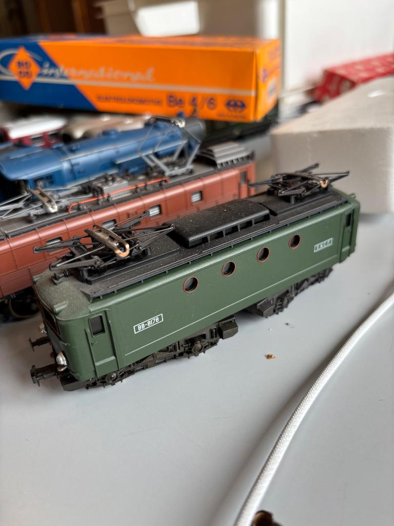 Rivarossi locomotief bb 8187 h0 9860 2 sncf, Hobby en Vrije tijd, Modeltreinen | H0, Ophalen of Verzenden, Gelijkstroom, Locomotief