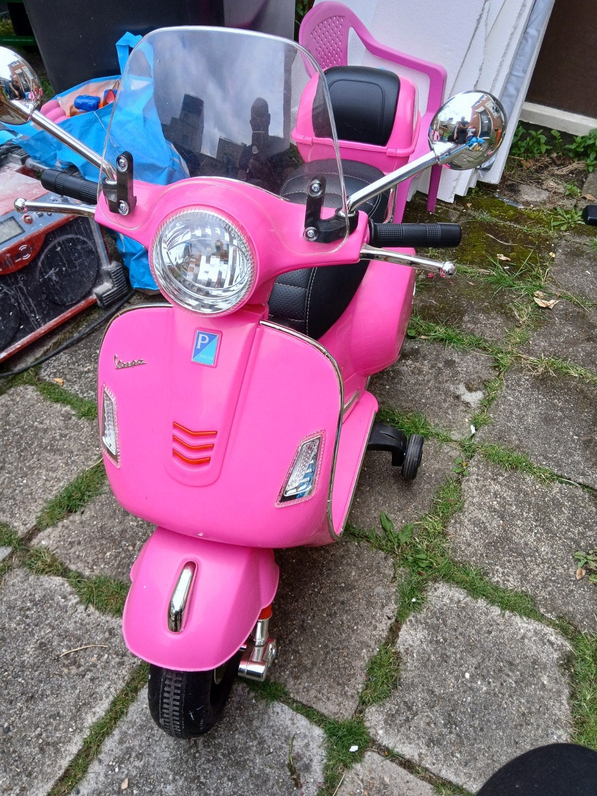 Nog mooie vespa kinderscooter, Ophalen of Verzenden, Zo goed als nieuw