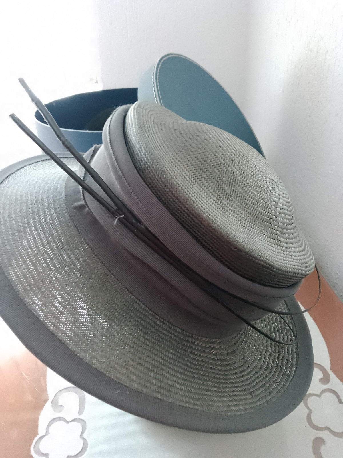 hoeden, Ophalen of Verzenden, Zo goed als nieuw, One size fits all
