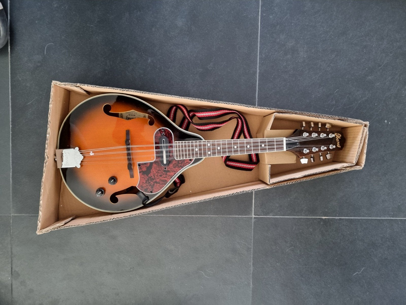 Ibanez mandoline, Ophalen, Zo goed als nieuw