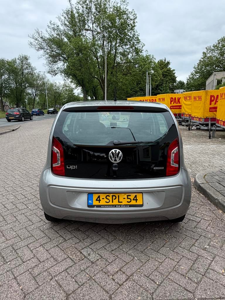 Volkswagen up! 1.0 44KW 2013 Grijs lichte schade, Auto's, Volkswagen, Voorwielaandrijving, Up!, 840 kg, 4 stoelen