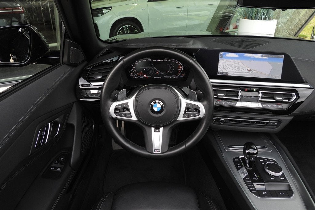 BMW Z4 Roadster M40i High Executive Automaat / M Sportstoele, Auto's, BMW, Achterwielaandrijving, Gebruikt, Zwart, Bedrijf