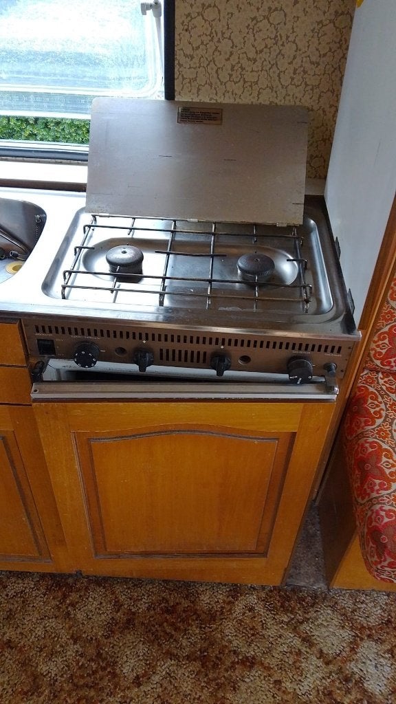 Knaus Sudwind, Caravans en Kamperen, Rondzit, Omvormbare zithoek, 750 - 1000 kg, Particulier