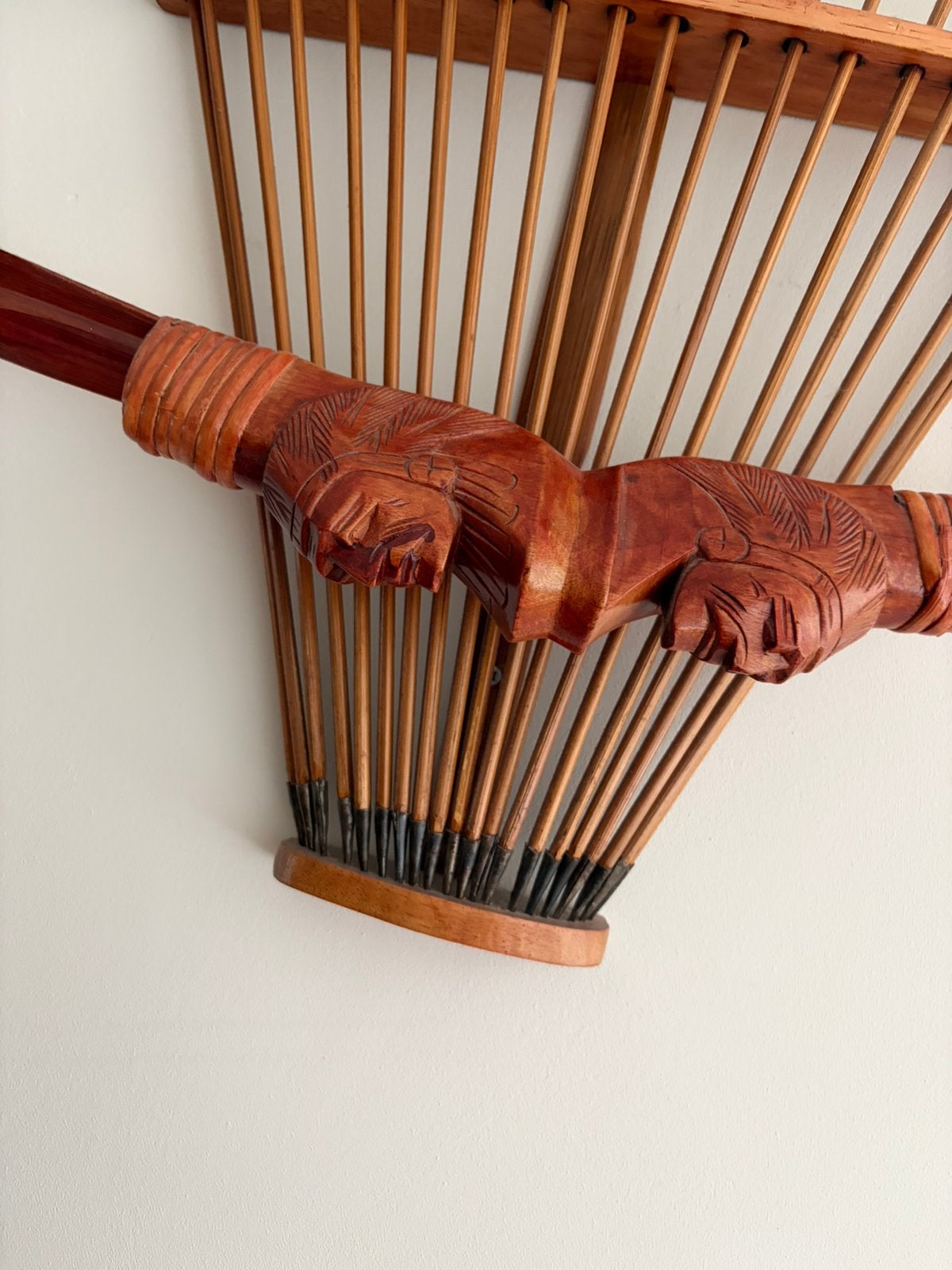 Authentieke handgemaakte houten pijl en hoog, Ophalen