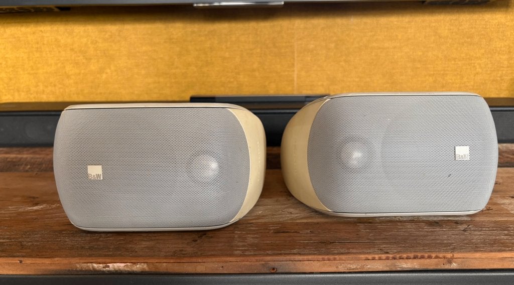 Bowers & Wilkins M-1 Wit - Set van 2 luidsprekers, Gebruikt, Ophalen of Verzenden, 60 tot 120 watt, Bowers & Wilkins (B&W)