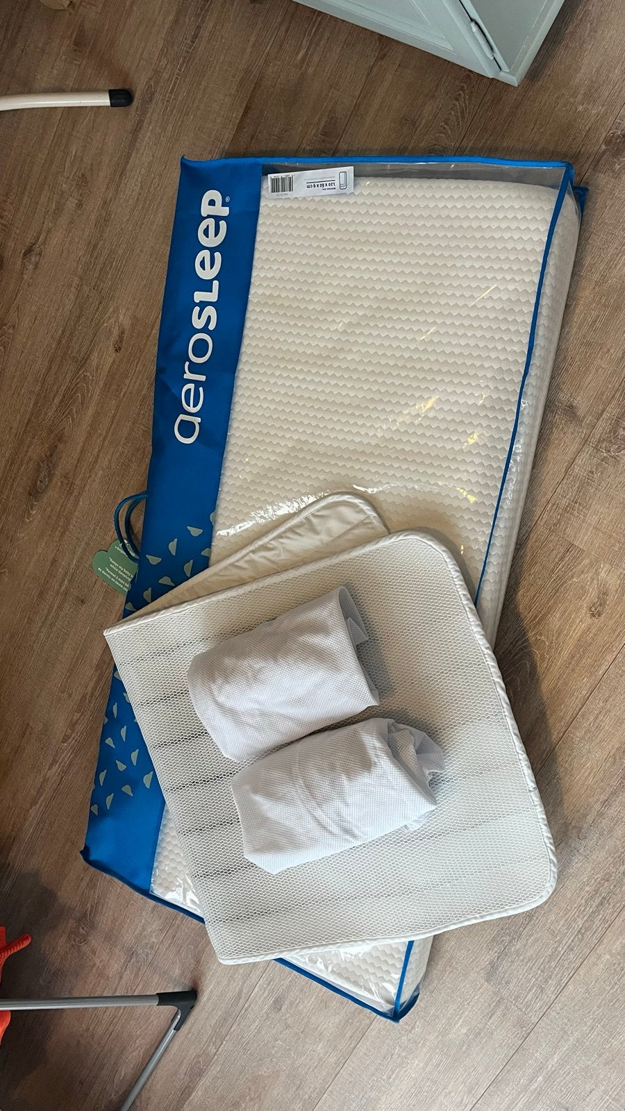 Aerosleep matras, topper en 2 hoezen 120x60x9 cm, Ophalen, 190 cm of minder, Zo goed als nieuw, Matras