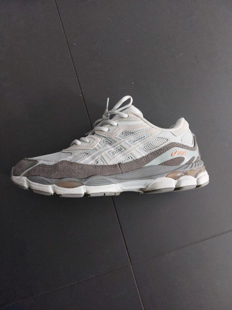Asics GEL NYC, Kleding | Heren, Schoenen, Overige kleuren, Sportschoenen, Ophalen of Verzenden, Zo goed als nieuw