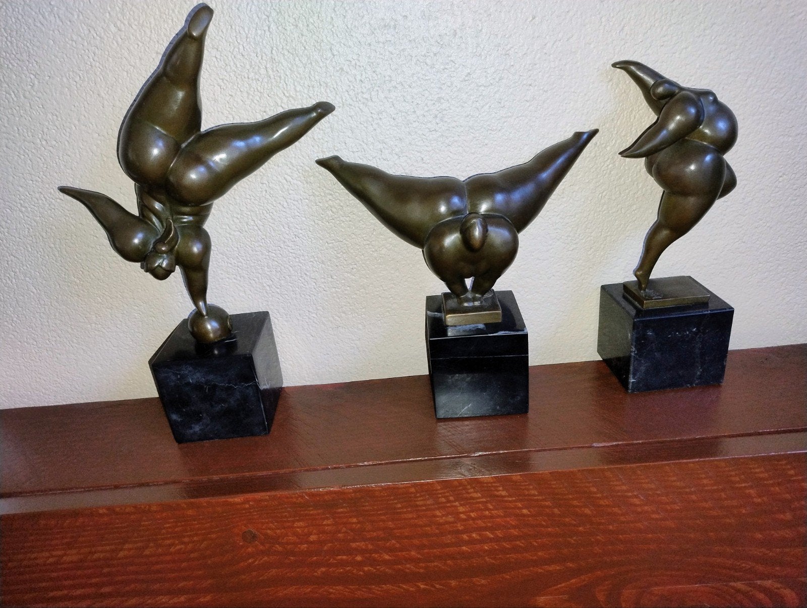 3 bronzen dikke dames, Ophalen of Verzenden, Brons, 20 - 50 cm, Op sokkel