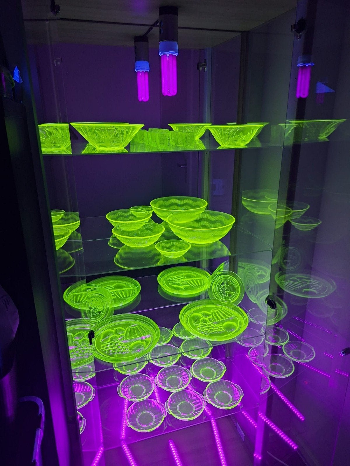Unieke Uranium Glas Collectie - Lichtgevend Servies, Ophalen