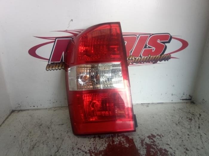 Achterlicht links van een Kia Carnival, -, -, Ophalen of Verzenden, -