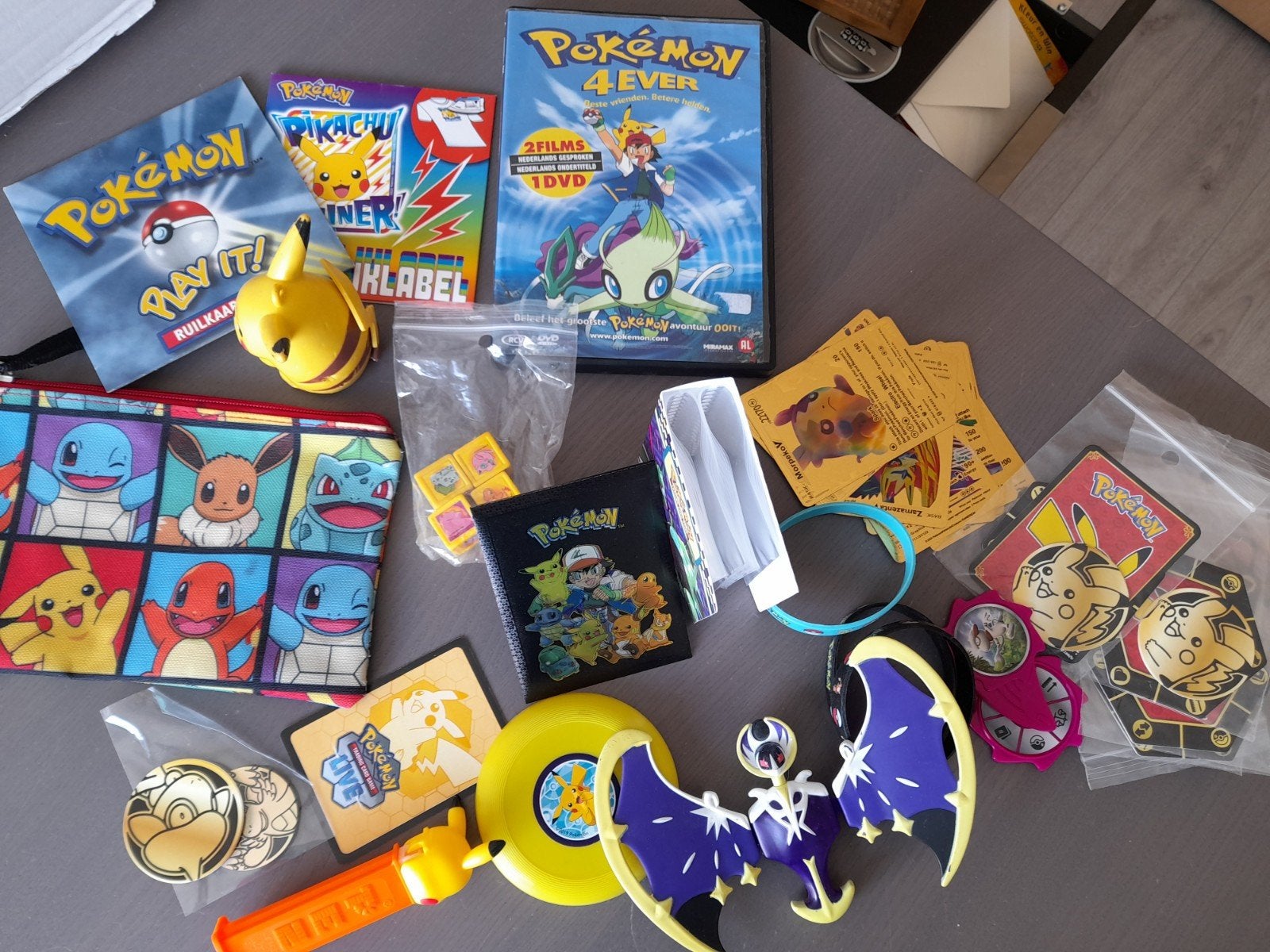 Verzameling pokemon spullen. Geen kaarten!, Ophalen of Verzenden, Zo goed als nieuw, Overige typen
