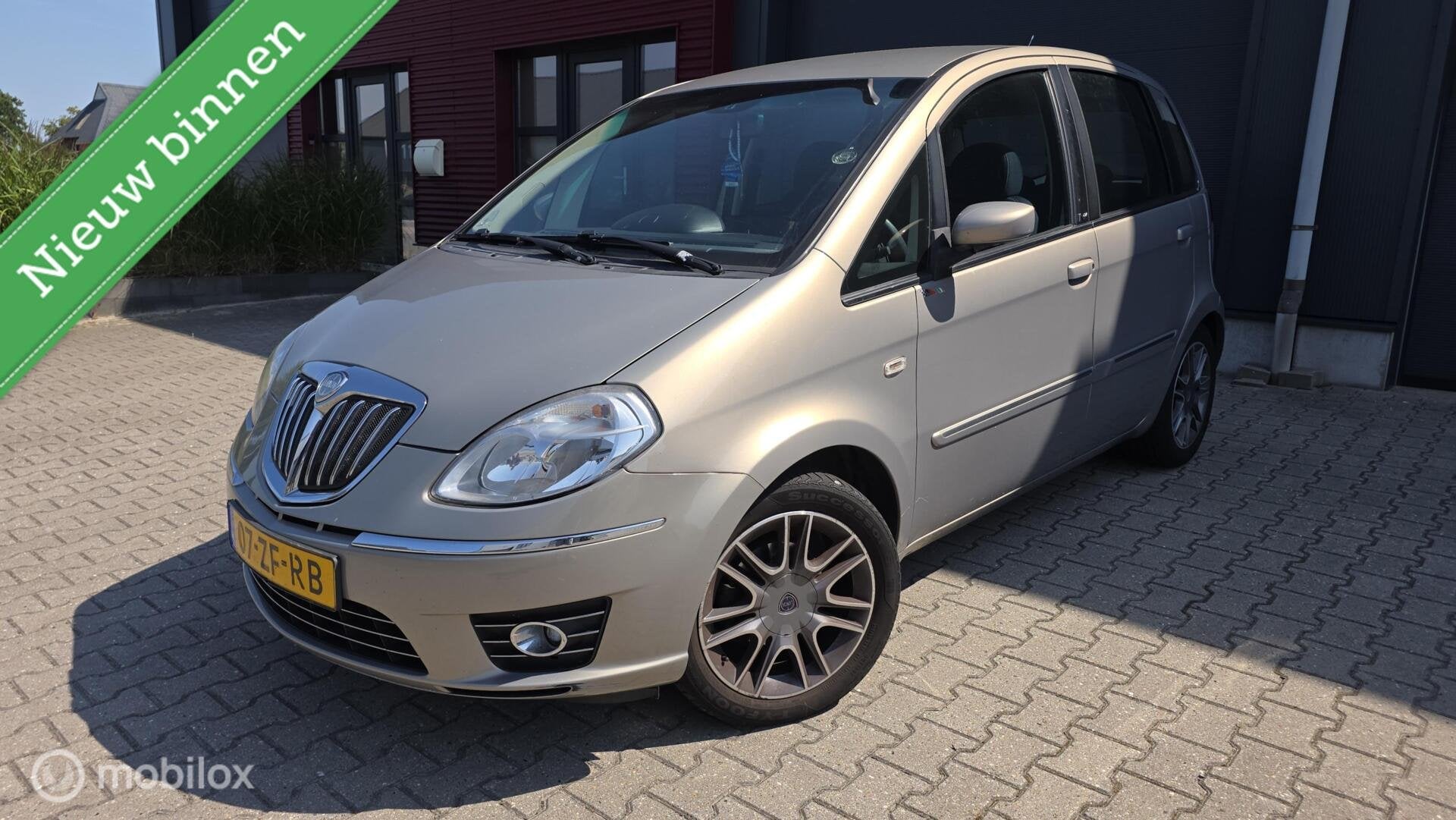 Lancia Musa 1.4-16V Platino+ /Vaste meeneemprijs /Nwe APK, Auto's, Voorwielaandrijving, 15 km/l, Gebruikt, Met garantie (alle)