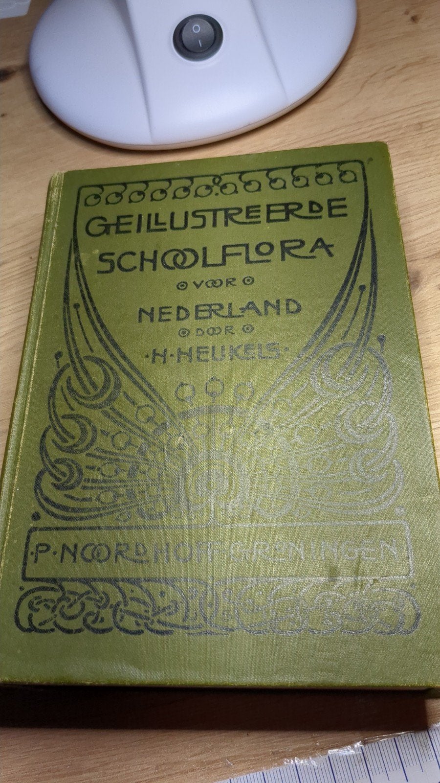 Geïllustreerde Schoolflora voor Nederland - H. Heukels, Boeken, Ophalen of Verzenden, Gelezen, Bloemen, Planten en Bomen, H. Heukels