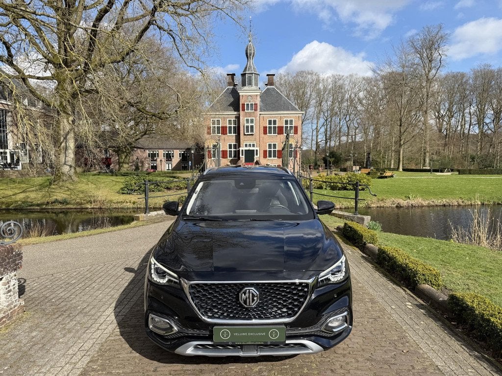 MG EHS 1.5 TGDI Luxury PHEV | Pano | Leder | 360 Camera |, Auto's, MG, Gebruikt, 4 cilinders, 258 pk, Zwart