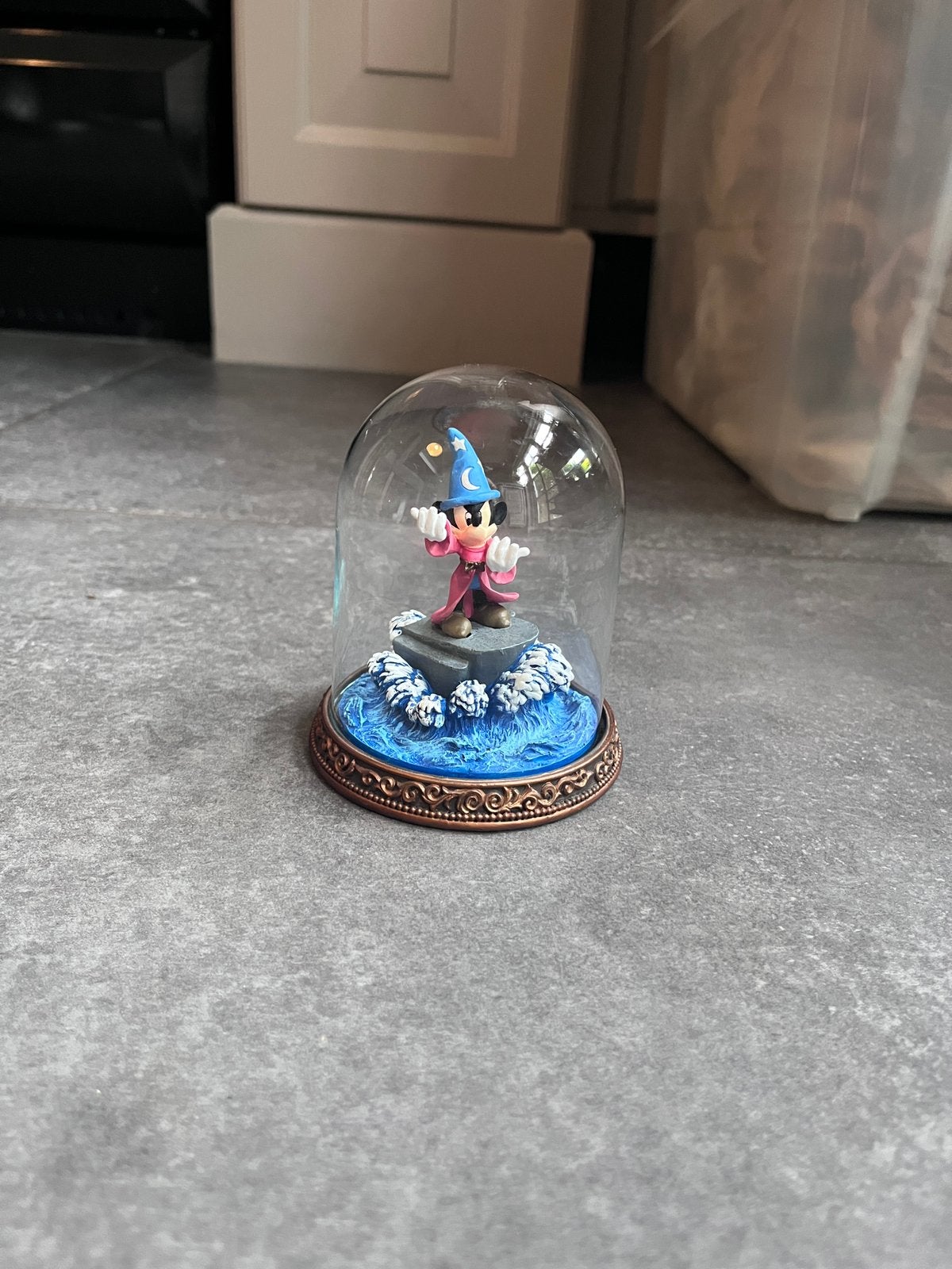 Disney stolp met mickey mousr, Verzamelen, Disney, Ophalen of Verzenden, Mickey Mouse, Zo goed als nieuw, Beeldje of Figuurtje