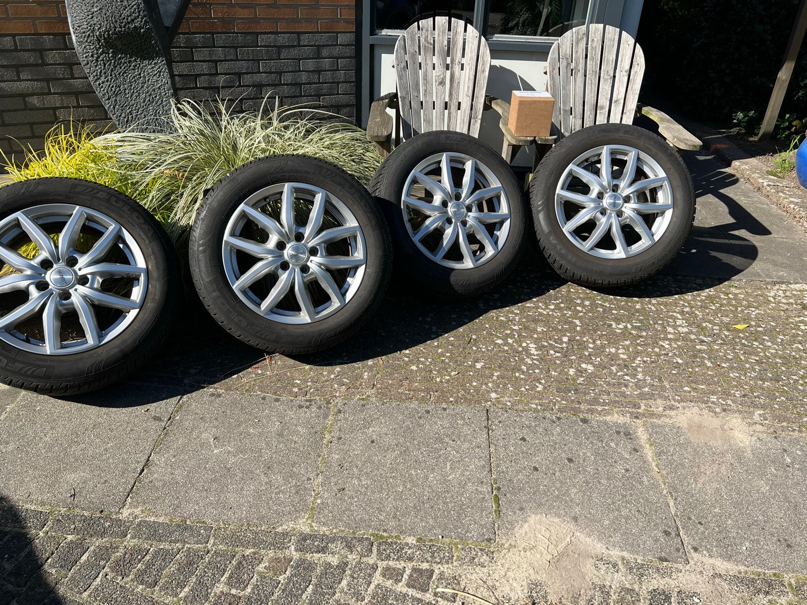 Toyota CHR  winter banden op Dezent velgen 215/60R17, Auto-onderdelen, Ophalen, Banden en Velgen, 17 inch, Winterbanden