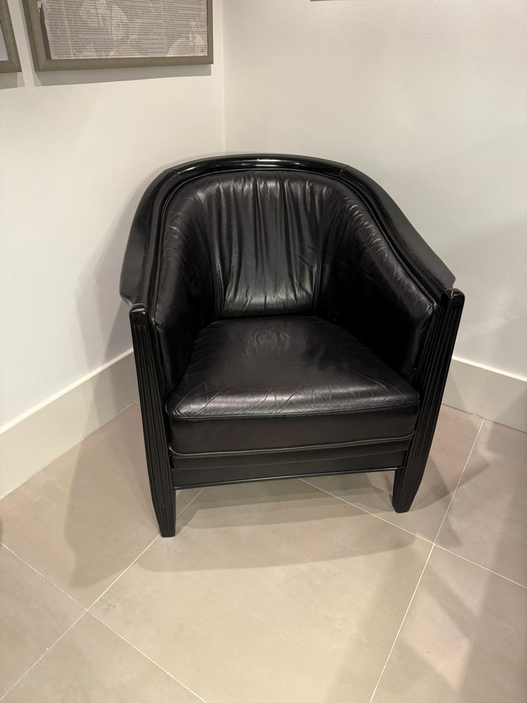 Zwart leren fauteuil, Huis en Inrichting, Fauteuils, Ophalen, Zo goed als nieuw, Leer, 50 tot 75 cm