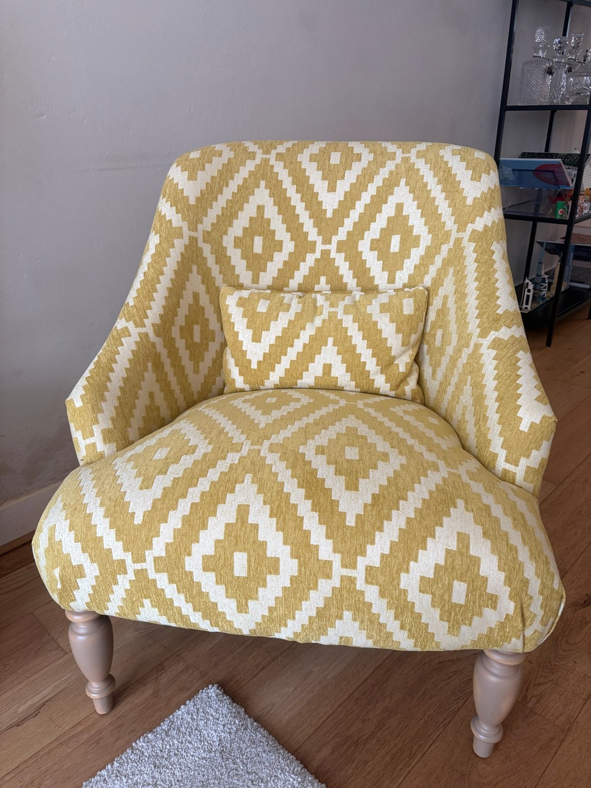 Stijlvolle fauteuil met geometrisch patroon nieuw!!!, Ophalen, Zo goed als nieuw, Stof, 75 tot 100 cm