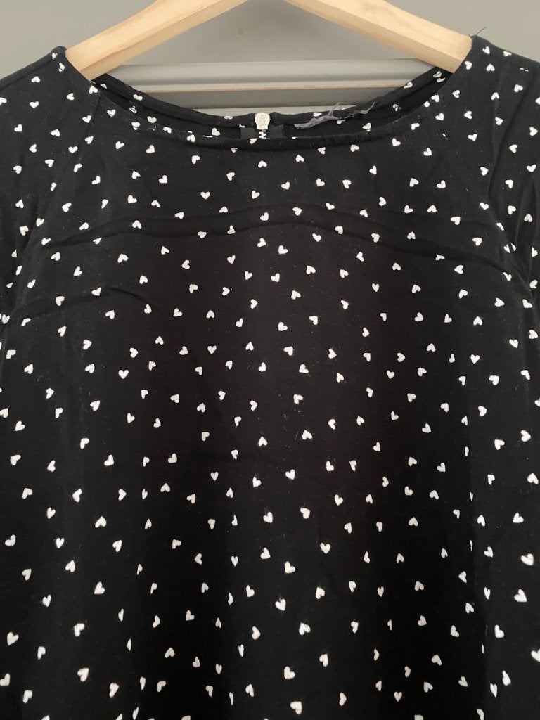 Blouse Zwart met witte hartjes maat 38 zgan, Kleding | Dames, Maat 38/40 (M), Zwart, Ophalen of Verzenden, Zo goed als nieuw