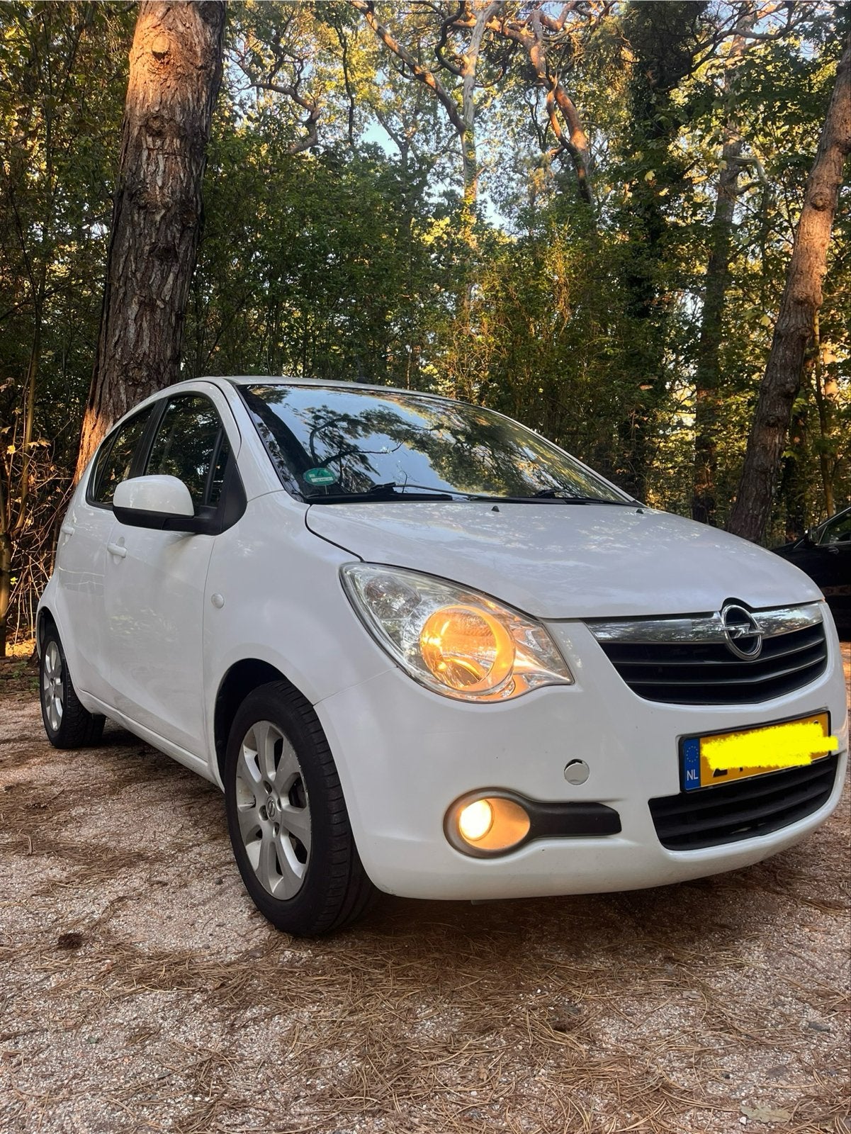 Opel Agila 1.0 12V 2012 Wit, Euro 5, Stof, 31 €/maand, Sound system