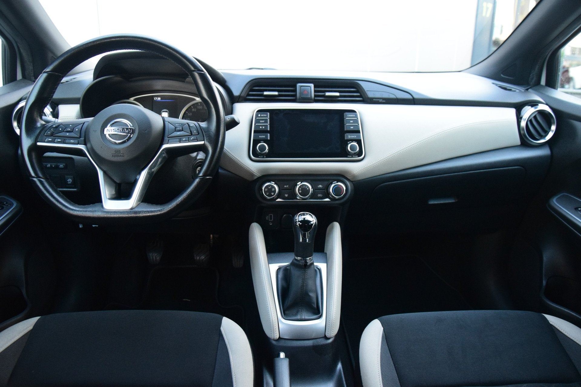 Nissan Micra 1.0 IG-T N-Connecta Navi/Camera/Carplay/Dab Pri, Auto's, Voorwielaandrijving, Euro 6, Wit, Origineel Nederlands