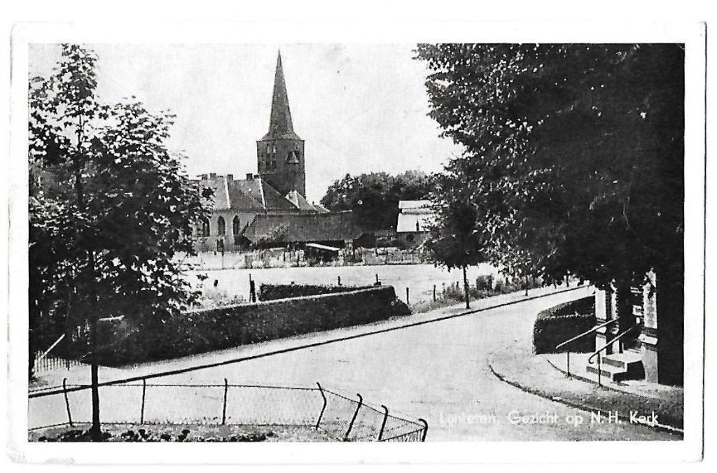 Lunteren N H Kerk Ansichtkaart uit 1981  (B625 ), Ophalen of Verzenden, 1940 tot 1960, Gelopen, Gelderland