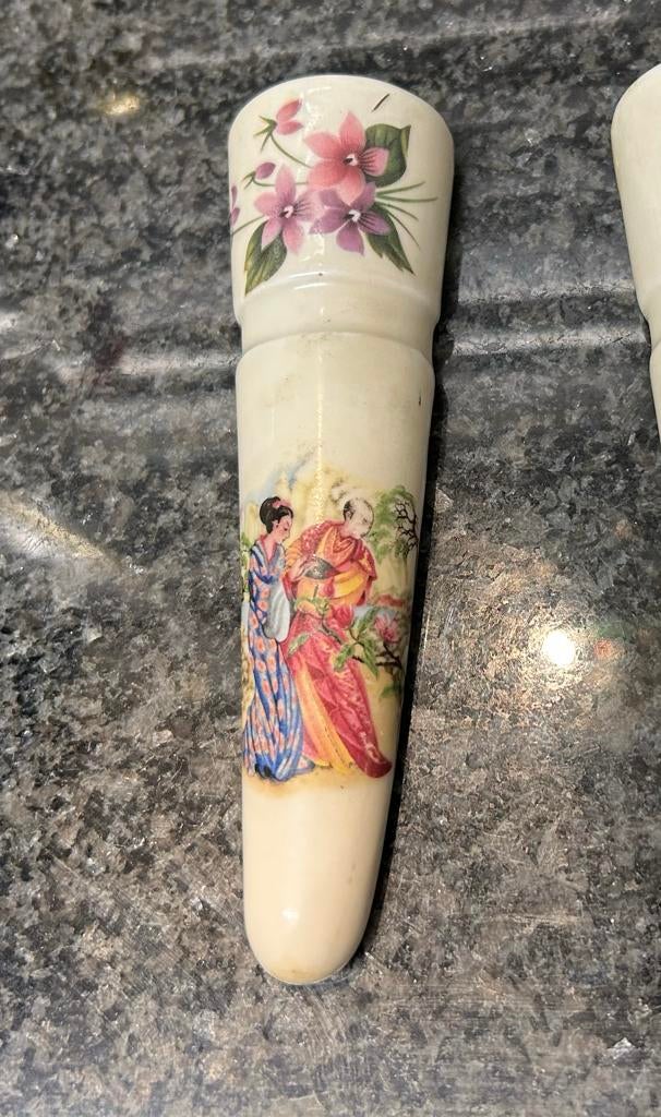 Vintage Auto bloemenvaasje dashboard met Chinese figuren, Ophalen of Verzenden