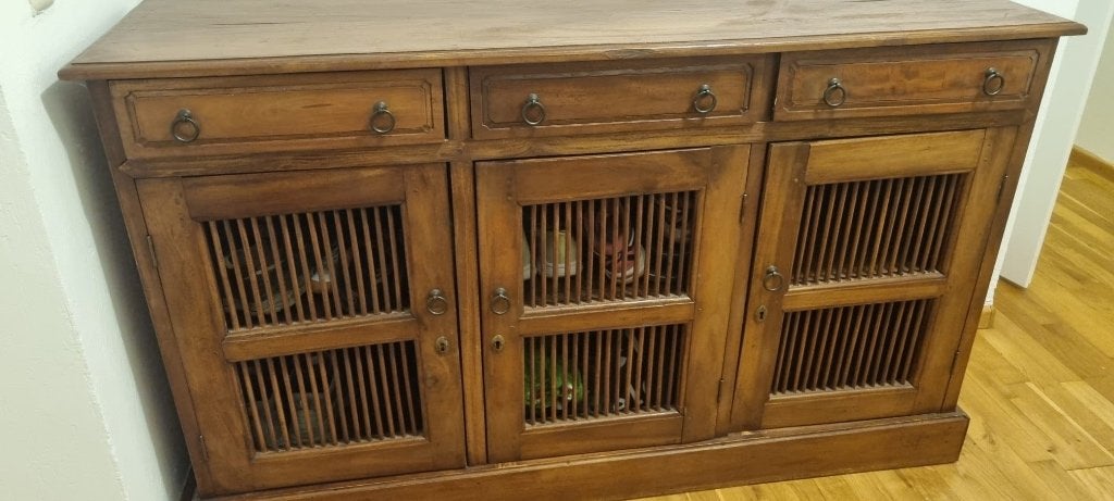 Foto 3 van MOET SNEL WEG Vintage houten dressoir / buffetkast