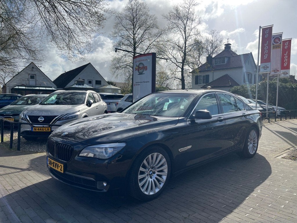 Bmw 7-SERIE 730D 245PK / SCHUIFDAK / LEDER / STOELVERW. / CR, Auto's, Automaat, Euro 5, Achterwielaandrijving, Gebruikt