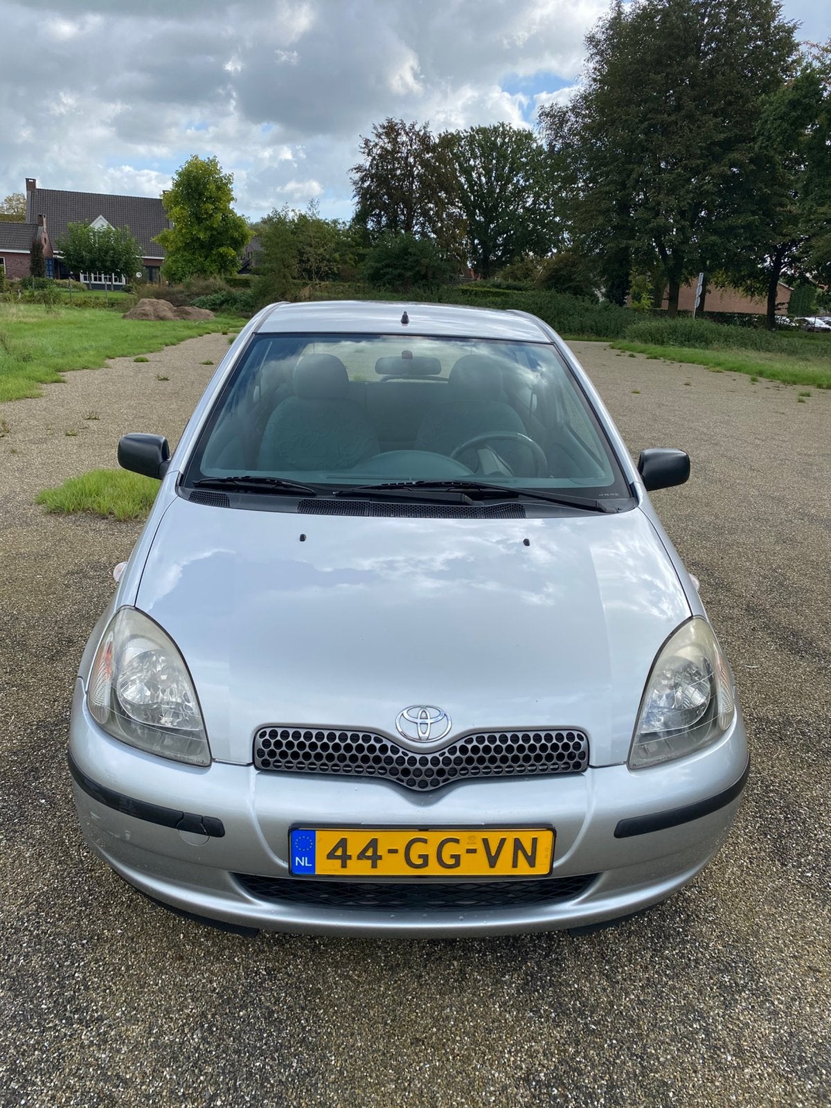 Toyota Yaris 1.3 16V 3DR bwj. 2000 kl. Grijs, Auto's, Voorwielaandrijving, 1299 cc, 31 €/maand, 4 cilinders