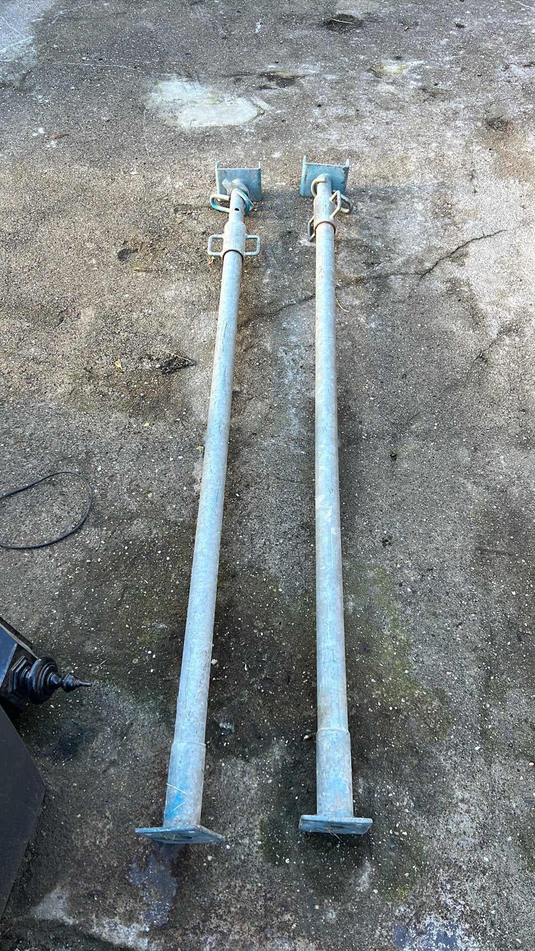 Bouwstempels 2 stuks, Ophalen, Zo goed als nieuw, Overige typen, 2 tot 5 meter
