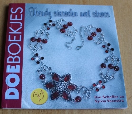 Trendy Sieraden Met Strass - doe3583, Ophalen of Verzenden, Zo goed als nieuw, Sieraden maken, Geschikt voor kinderen