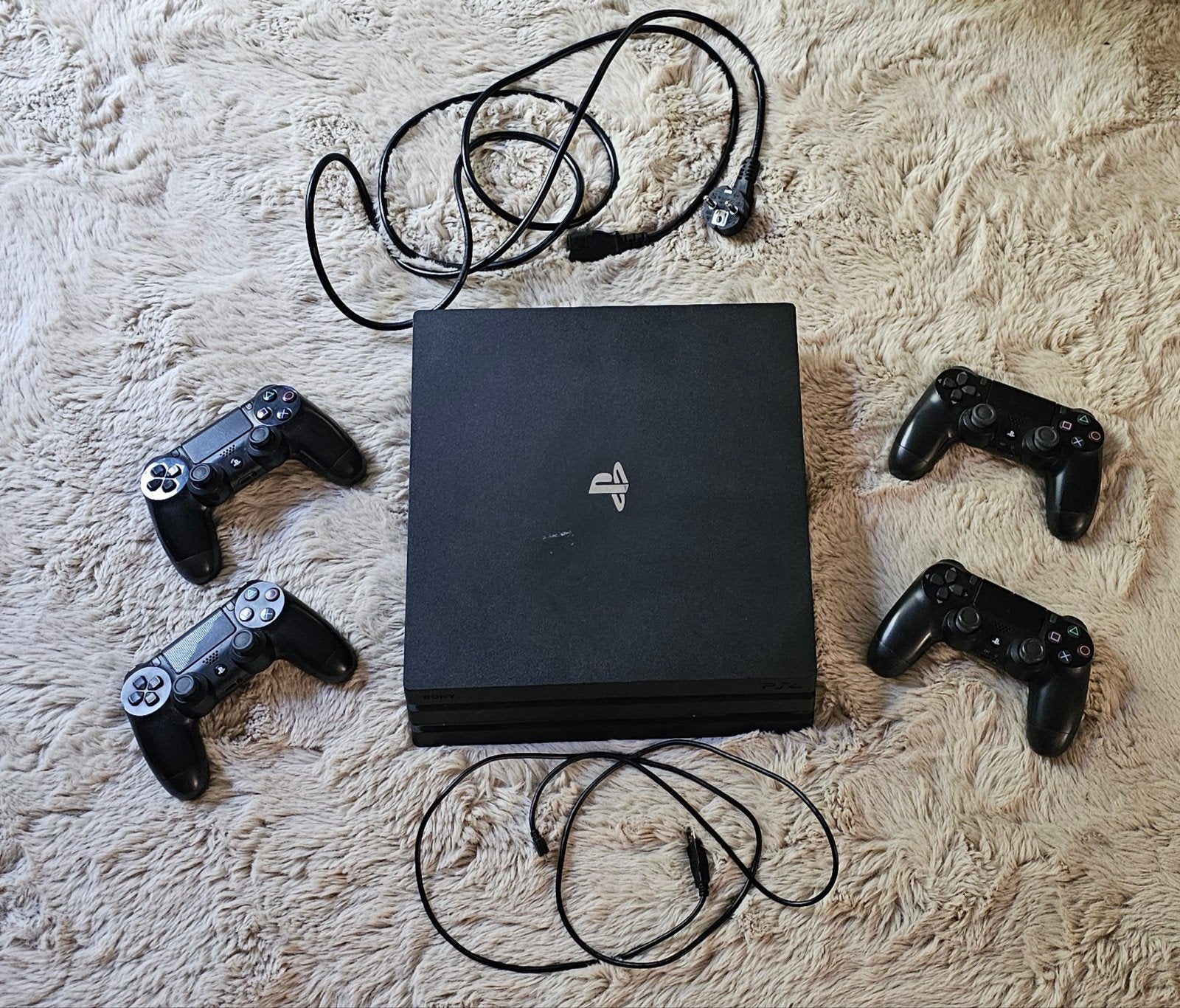 PS4 Pro 1TB met 4 controllers, Spelcomputers en Games, Ophalen, Gebruikt, 1 TB, Pro