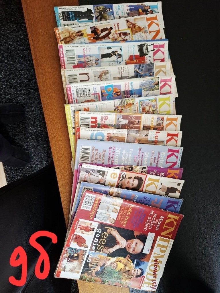 Knip bladen Jaargangen 98 en 99 Per jaar 40 euro incl verz, Overige typen, Vrouw, Ophalen of Verzenden, Zo goed als nieuw
