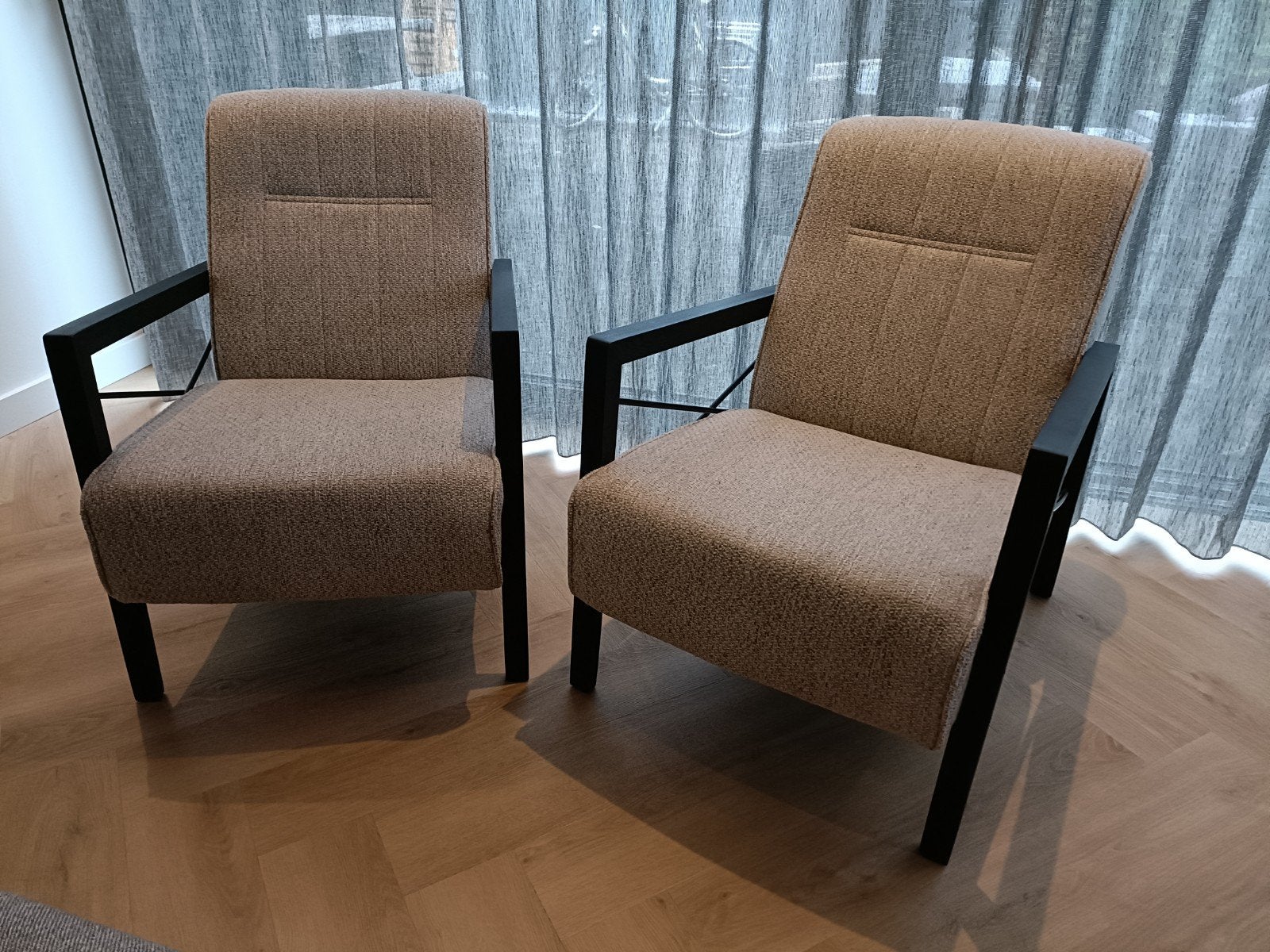 Set van 2 comfortabele fauteuils met stoffen bekleding, Modern, Comfortabel, 75 tot 100 cm, Ophalen of Verzenden, Zo goed als nieuw