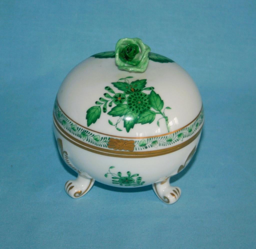 Herend - " Apponyi " in Green - Lidded Pot on Legs - 6185/AV, Overige typen, Ophalen of Verzenden, Zo goed als nieuw, 2de Hands