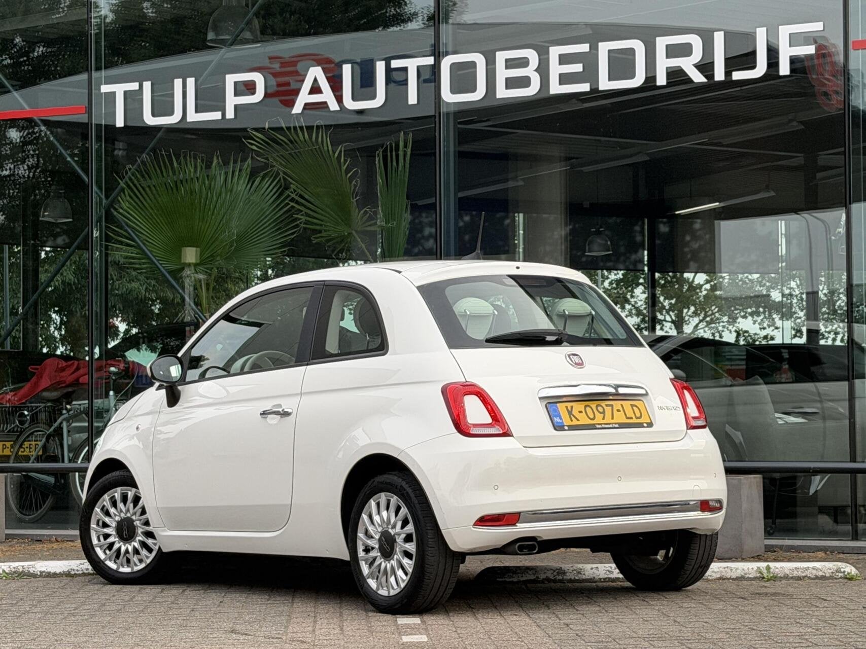 Fiat 500 1.0 Hybrid Lounge 2021 Navi 1e eigenaar Top staat, Auto's, Fiat, Voorwielaandrijving, Stof, Euro 6, 4 stoelen