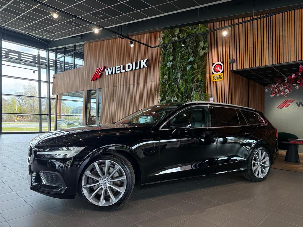 Volvo V60 2.0 T8 Recharge AWD R-Design Pannorama schuif trek, Auto's, Volvo, Gebruikt, Euro 6, Leder en Stof, Zwart