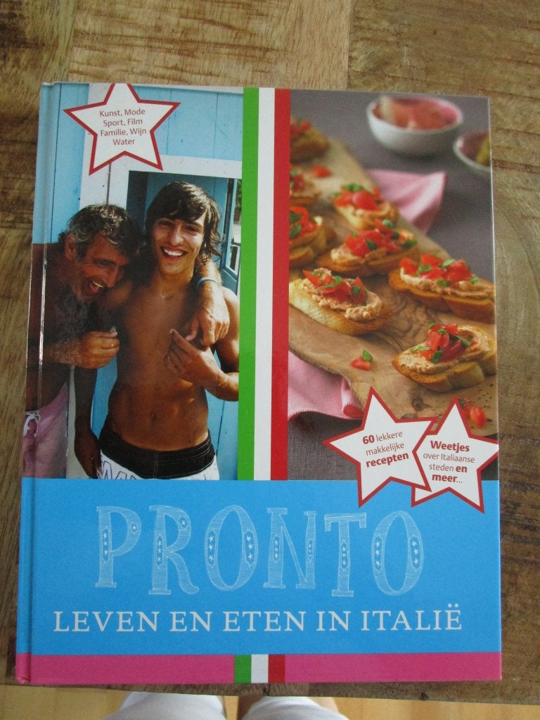 Kookboek Pronto - Leven en eten in Italië, Ophalen of Verzenden, Zo goed als nieuw, Italië