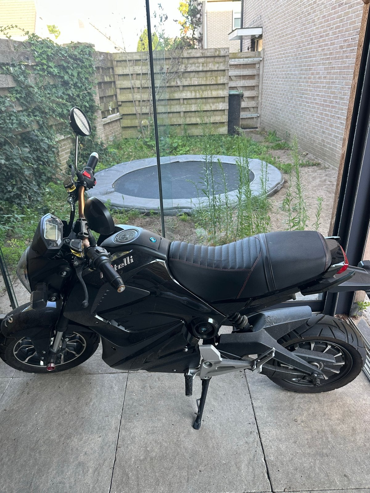 Retelli motor met sleutelgat- en accuproblemen, Ophalen, Gebruikt, 46 km of meer, 16 km/u of meer