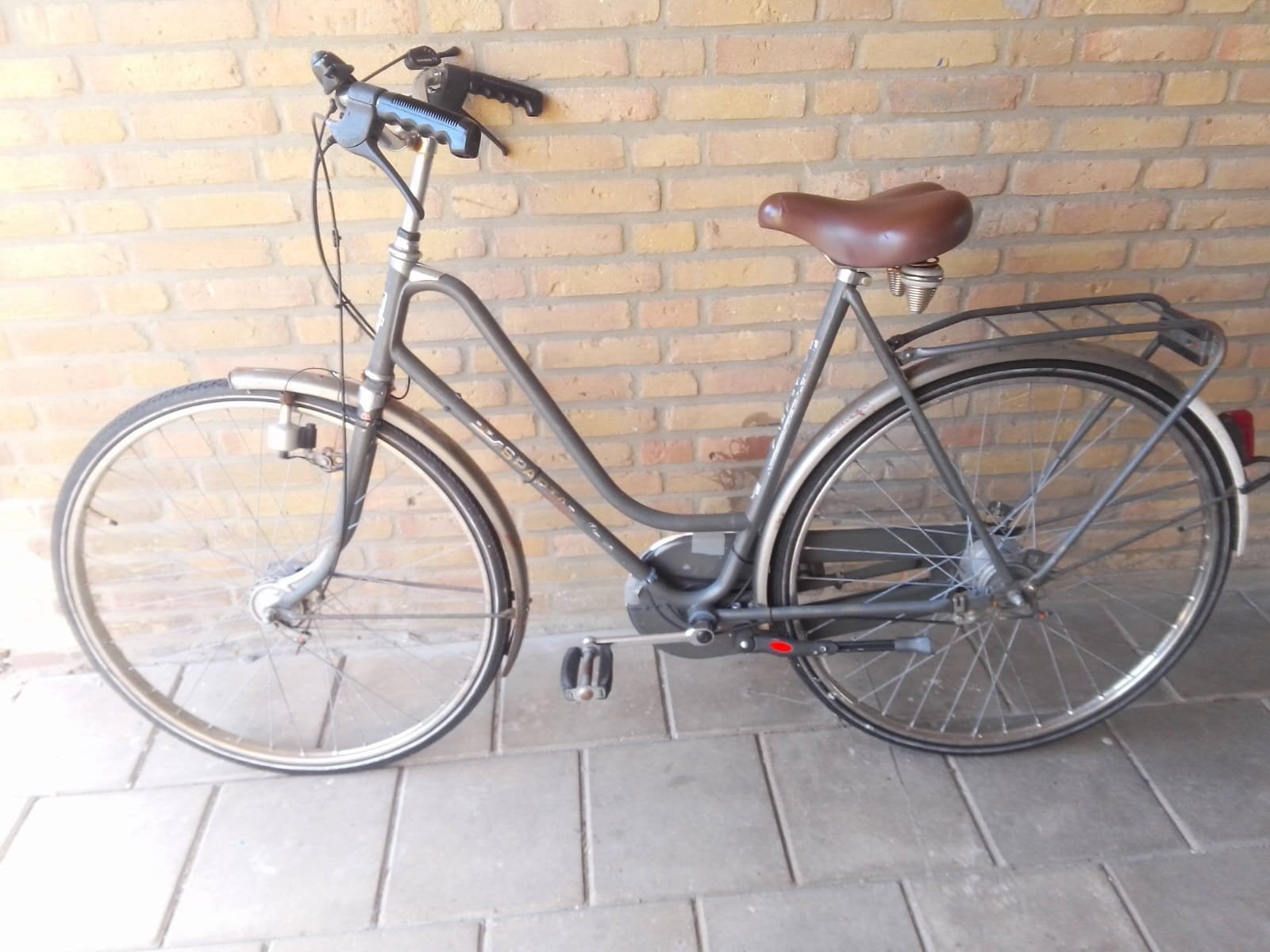 FIETS HANDREMMEN 28C  CITYBIKE OMAFIETS DAMESFIETS RIJKLAAR, Ophalen, Gebruikt, Overige merken