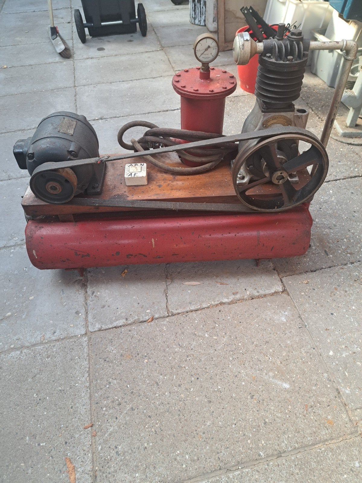 Vintage Luchtcompressor N.V. Techn. Bur. Dynamis Amsterdam, Doe-het-zelf en Verbouw, Ophalen, Gebruikt, Minder dan 200 liter/min