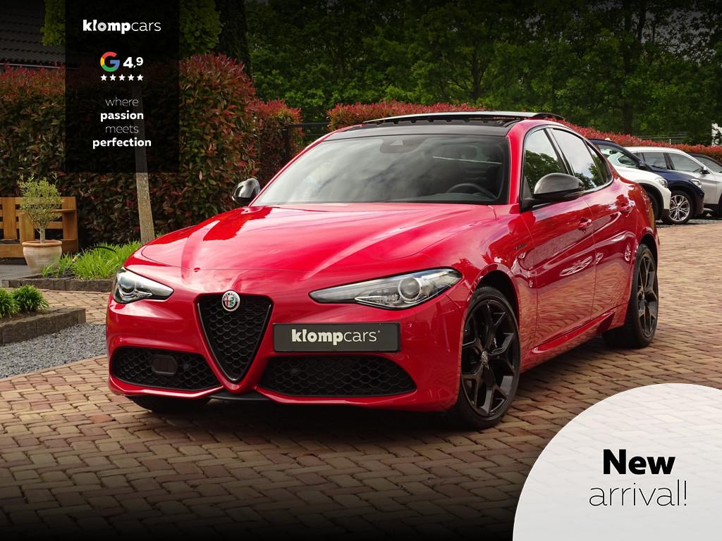 Alfa Romeo Giulia 2.0 T Veloce AWD | Schuifdak | Ad.Susp. |, 4 cilinders, 1505 kg, Leder, Bedrijf