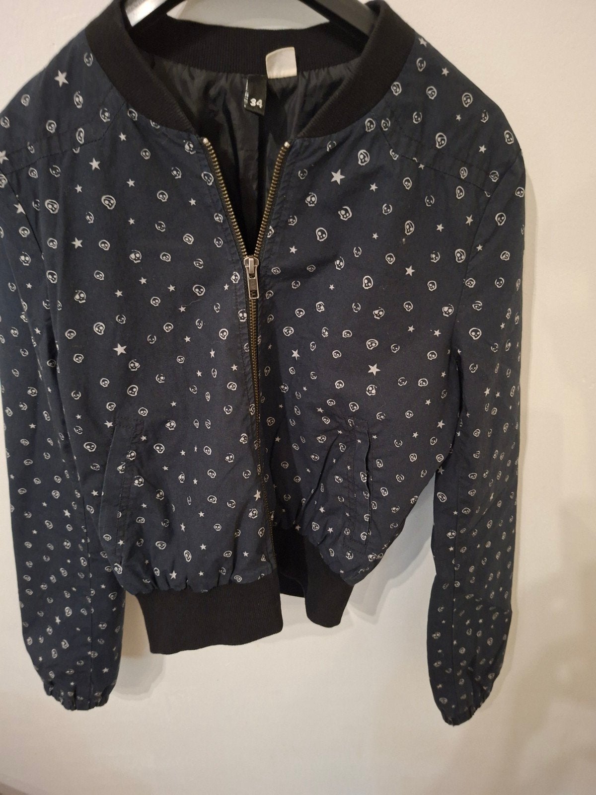 Divided jas maat 34 met doodshoofdjes en sterren, Divided, Zwart, Ophalen of Verzenden, Maat 34 (XS) of kleiner