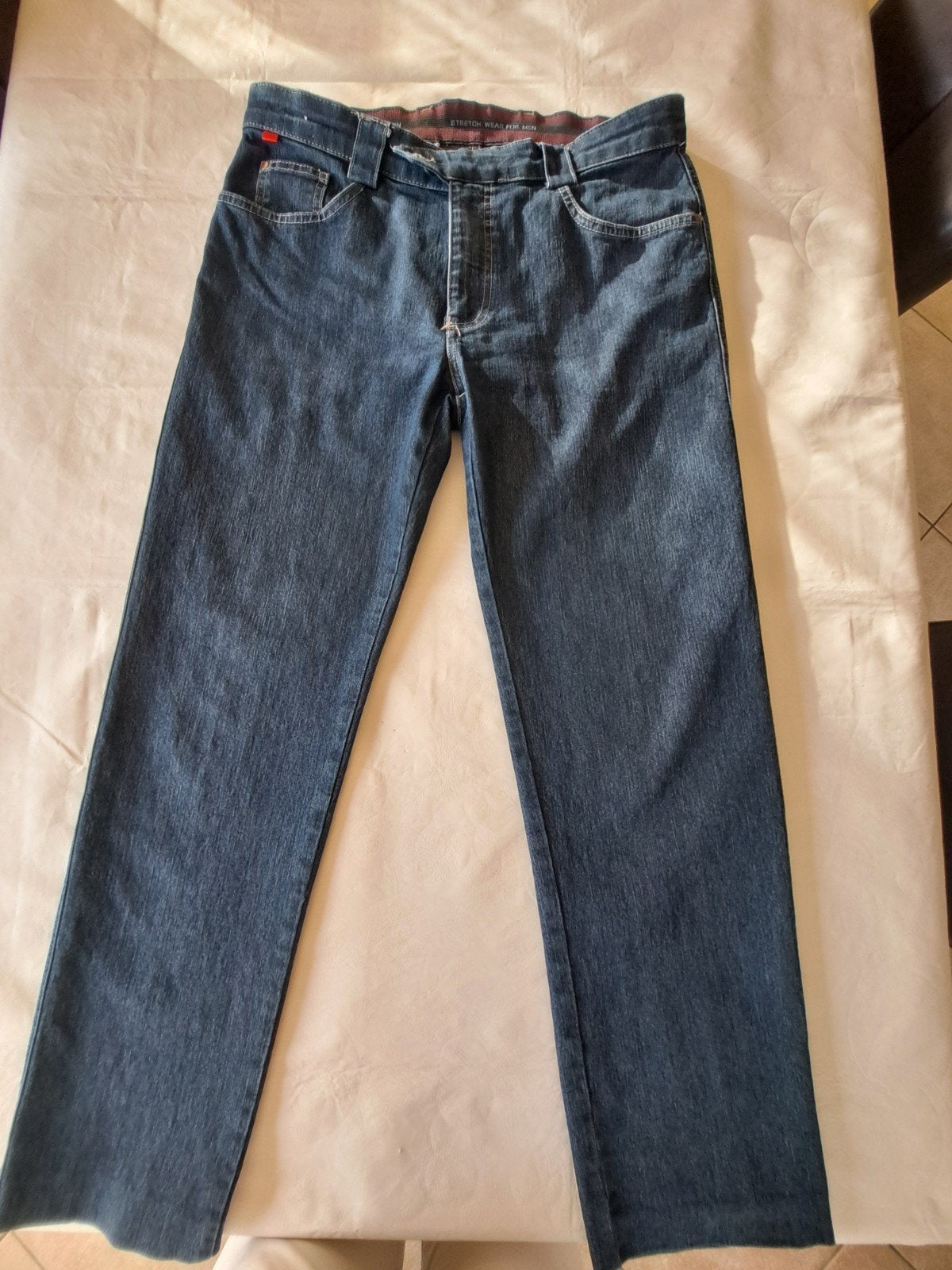 Donkerblauwe herenjeans, maat W33-W34 (confectie 48/50), Kleding | Heren, Spijkerbroeken en Jeans, Onbekend, Blauw, Ophalen of Verzenden