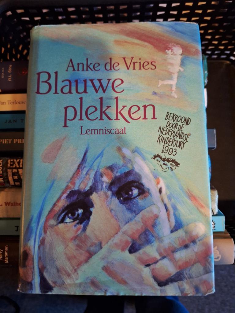 Anke de Vries - Blauwe plekken, Ophalen of Verzenden, Zo goed als nieuw, Anke de Vries
