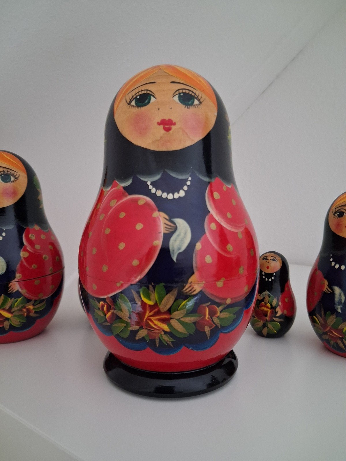 5 delige matroesjka vrouw met doekje, Ophalen of Verzenden, Zo goed als nieuw